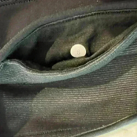 Lululemon Athletic Cropped Reversible Leggings 6 - Picture 5 of 6